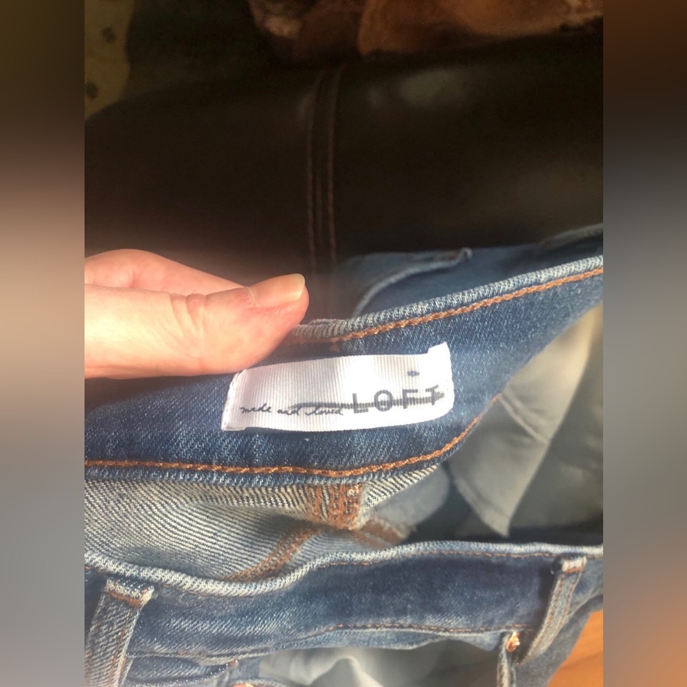 NWOT Ann Taylor LOFT High Rise Pintucked Blue Medium Wash Jeans Size 4 or 27 - Picture 7 of 9